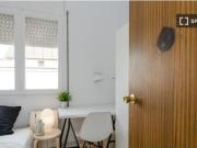 Acogedora habitación en apartamento de 5 dormitorios en...