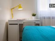 Acogedora habitación en apartamento de 6 dormitorios en...
