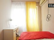 Acogedora habitación en apartamento de 7 dormitorios...