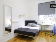 Acogedora habitación en apartamento de 7 dormitorios en...