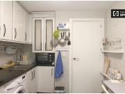 Acogedora habitación en casa de 3 dormitorios en Puente...