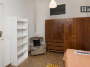 Acogedora habitación en piso compartido en Malasaña, Madrid