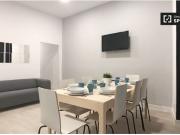 Acogedora habitación en piso de 10 habitaciones en...