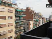 Acogedora habitación en un apartamento de 3 dormitorios...