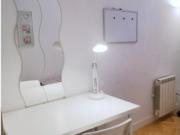 Acogedora habitación en un apartamento de 6 dormitorios...