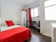 Acogedora habitación en un apartamento de 6 dormitorios,...