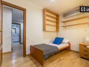 Acogedora habitación en un apartamento de 8 dormitorios,...