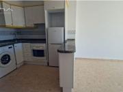 Acogerdor apartamento situado en cuarta línea playa...