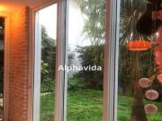 Aconchegante casa com 160m², em Condomínio fechado com...