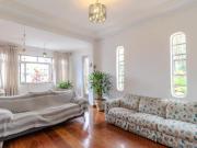 Funcional casa tipo para venda em Bosque da Saúde com 4...