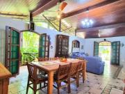 Aconhegante casa Térrea com mais de 1000m² de área total...