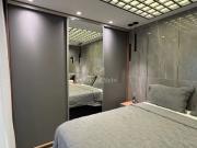 Acorde contemplando o mar da Barra da Tijuca diariamente