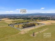 Acreage Living So Close To CBD