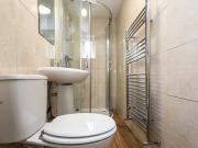 Addiscombe Road, Watford, Hertfordshire WD18, 2 bedroom...