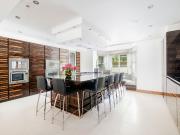 Addison Road, London W14, 5 bed flat to rent, £40,000...