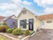 Adelaide Ave E Ritson Rd N Oshawa ON L1G 5N5 2 Bedroom...