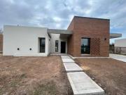 ADG. Excelente casa a estrenar en barrio cerrado, Pilar...
