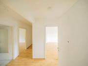 Adlershof Bezugsfreie 3 Zi Whg mit Balkon, EBK und PKW... Adlershof Bezugsfreie 3 Zi Whg mit Balkon, EBK und PKW...
