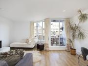 Admirals Court, Horselydown Lane, London SE1, 2 bed flat...