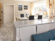 ADNET | SOLO AM GRÜNLAND