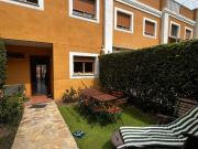 Adosada en venta en Chiva, Urb. El Bosque