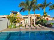 Adosada en venta en La Caleta