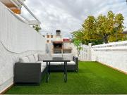 Adosado con 3 habitaciones, garaje, piscina comunitaria,...