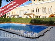 ADOSADO CON PISCINA, PARKING Y TERRAZA CERCA DE LA PLAYA