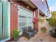 Adosado con terraza, garaje salón y piscina en la playa...