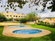 Adosado de 3 dormitorios con piscina y garaje en la...