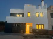 ALQUILER DE ADOSADO OBRA NUEVA EN CARTAMA EL SEXMO A...