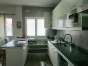 ADOSADO EN EL AMANECER