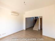 Adosado en esquina con vistas al mar