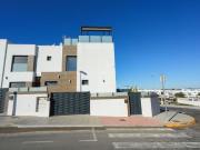 Adosado en venta en Benijófar, Alicante