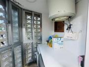 Adosado semireformado con piscina en la zona del Eurosol