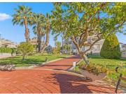 Adosado totalmente renovado en recidencial cerrado con...