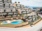 Adosados Certificados BREEAM con Piscinas Privadas en...
