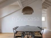 Affittasi appartamento a Milano via Conservatorio, 13,...