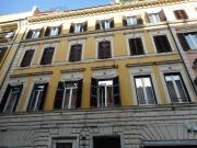 Affittasi Appartamento, Centro Storico via Modena...