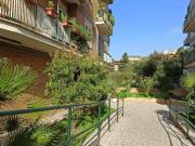 Affittasi Appartamento, COLLI PORTUENSI open space con... Affittasi Appartamento, COLLI PORTUENSI open space con...