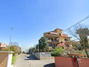 Affittasi Appartamento, QUADRILOCALE AMPIO IN ZONA VALLE...