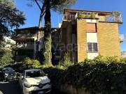 Affittasi attico a Roma via della Mendola, Cortina...