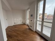 Affittasi attico/mansarda a Milano via del Torchio, 10,...