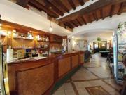 Affittasi fondo commerciale in Piazza nella citt di Camaiore Affittasi fondo commerciale in Piazza nella citt di Camaiore