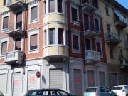 AFFITTASI LOCALE COMMERCIALE NEGOZIO 7 VETRINE, 110 mq...