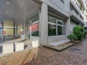 Affittasi luminoso locale commerciale / ufficio