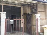 Affittasi magazzino con parcheggio interno