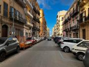 Affittasi monolocale a Palermo via Mariano Stabile, 97,...
