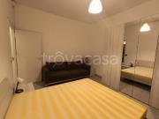 Affittasi monolocale a Roma via Valcamonica, Città Giardino Affittasi monolocale a Roma via Valcamonica, Città Giardino