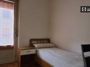 Affittasi stanza in appartamento con 2 camere da letto a...